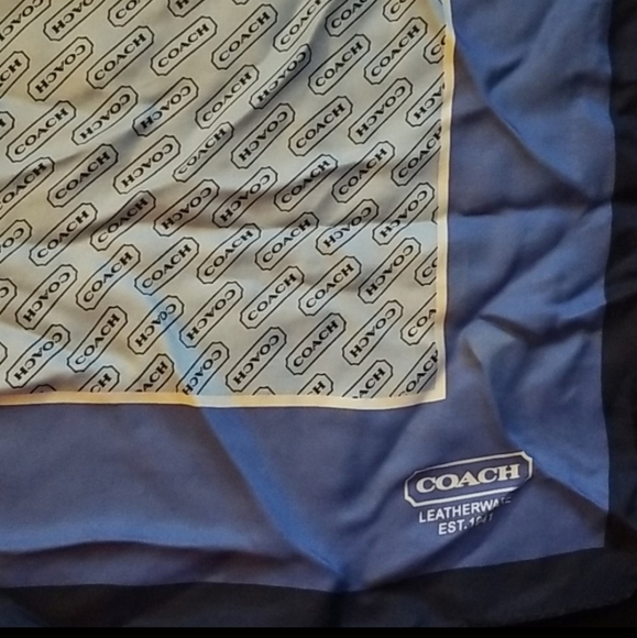 Scarf - Picture 6 of 10